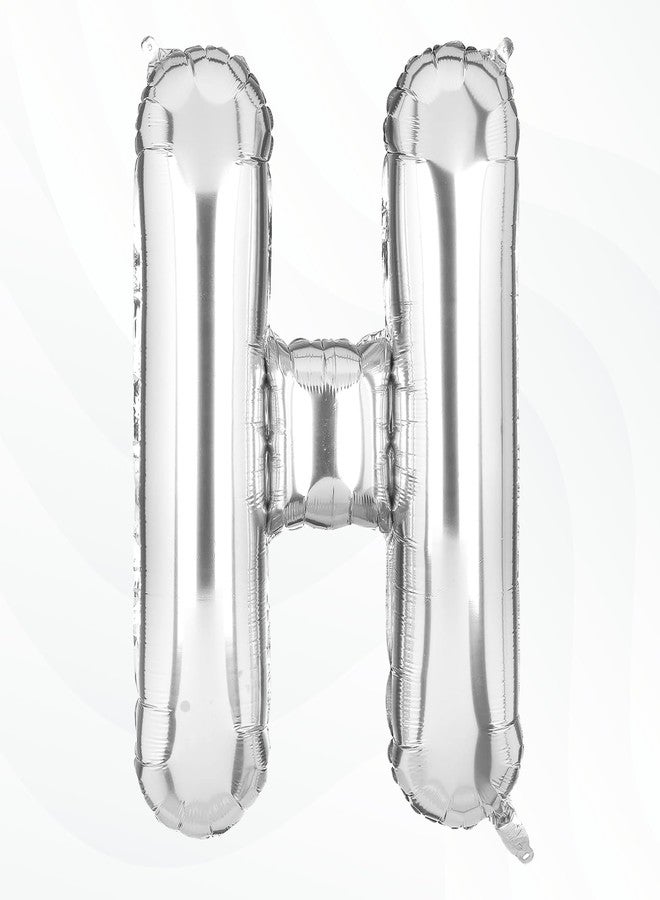 Flyloons بالونات فلاي لونز الفضية على شكل حرف H، مثالية لتزيين أعياد الميلاد، والذكرى السنوية، وحفلات توديع العزوبية، وحفلات الزفاف، وحفلات الوداع. ابتكر عبارتك واسمك الخاص. - Image 1